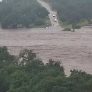 Texas tem mais previsões de chuvas após mais de 80 mortes