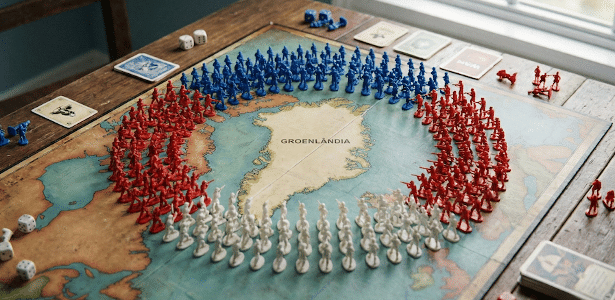 Bolsa supera 166 mil pontos e bate recorde histórico; dólar sobe a R$ 5,38