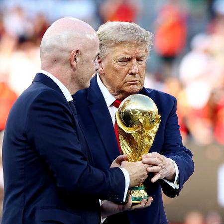 Kai Pfaffenbach/Reuters