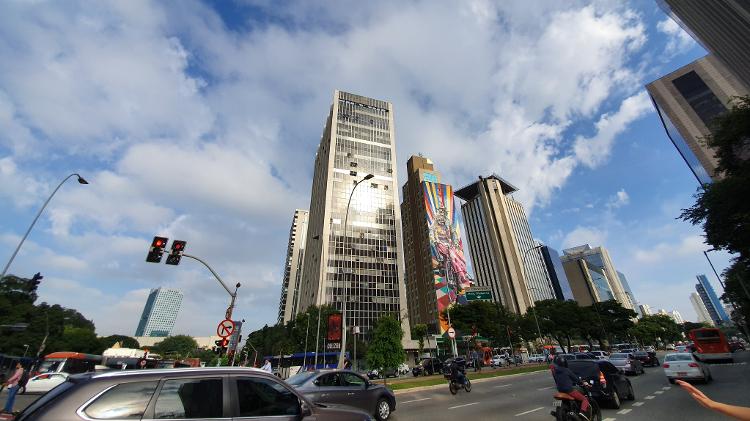 Galaxy S10e - lente grande angular - UOL - UOL