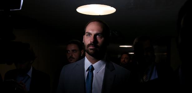 Eduardo Bolsonaro perde ação contra Facebook após expor jornalista da Globo