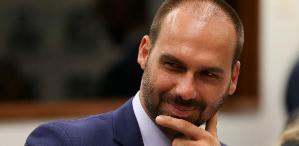 Embaixada da China rebate Eduardo Bolsonaro: 'Contraiu vírus mental'