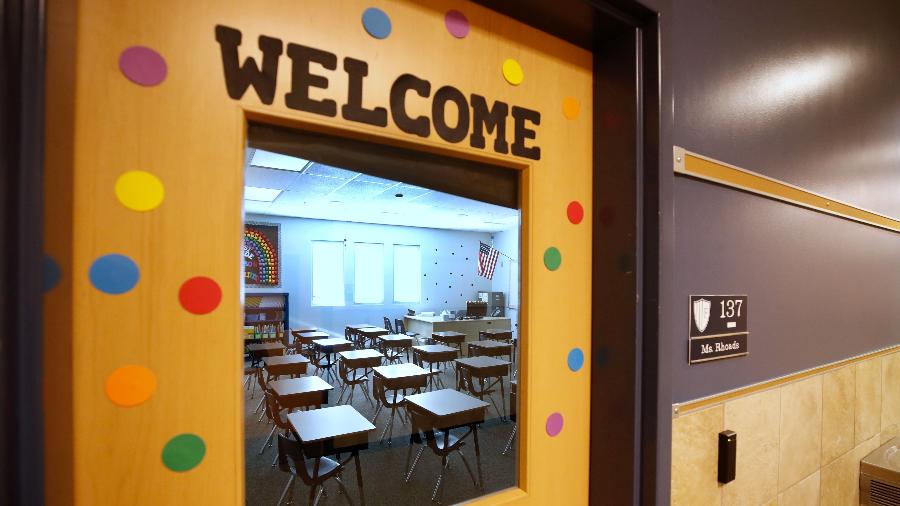 13.ago.2020 - Sala de aula preparada preparada para receber alunos em escola de Utah, nos Estados Unidos - George Frey/Getty Images/AFP