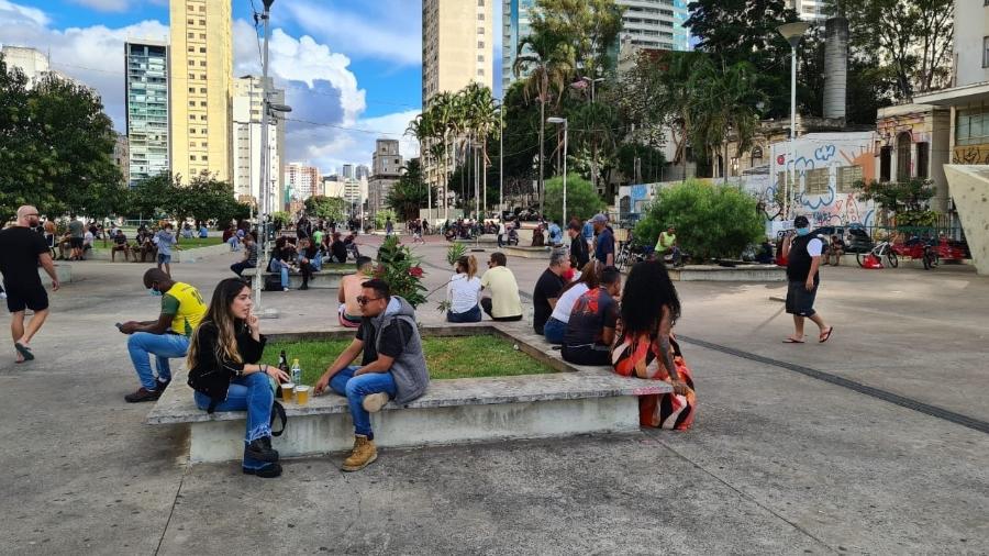 21.04.2021 - Pessoas se reúnem na praça Roosevelt, no centro de São Paulo - Leonardo Martins/UOL