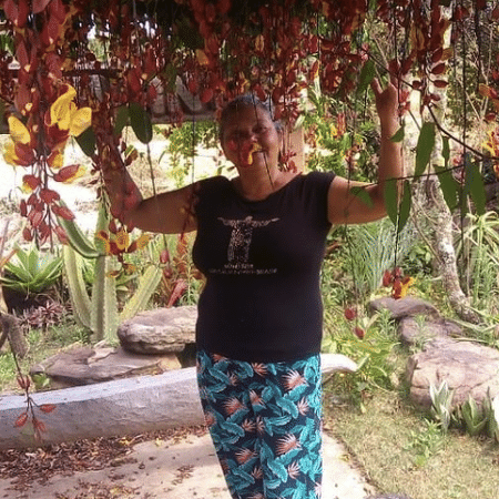 A lavradora Márcia Costa, que constrói casa com pedras no Morro do Chapéu (BA) - Arquivo pessoal