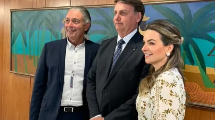 Afrânio Barreira, do Grupo Coco Bambu, com o presidente Jair Bolsonaro em agosto de 2020 - Divulgação/Isac Nóbrega - Divulgação/Isac Nóbrega