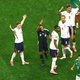 Lateral da Inglaterra &eacute; suspenso ap&oacute;s expuls&atilde;o e s&oacute; volta em eventual final