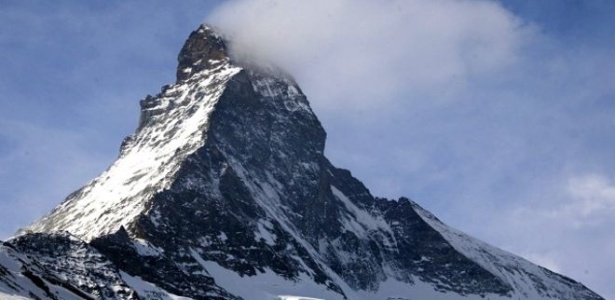 Face do Matterhorn, montante dos Alpes, cordilheira da Europa, está coberta de objetos - Reuters