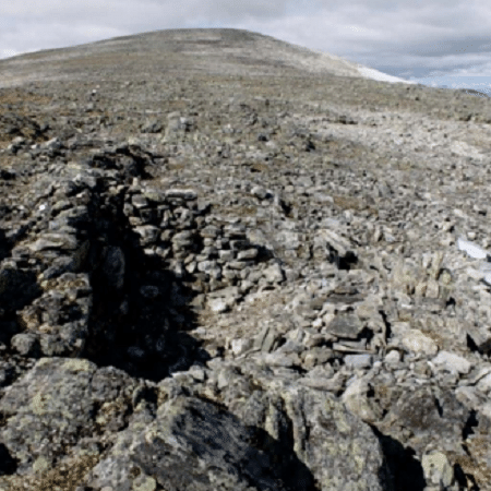 Passagem é revelada após derretimento de geleira na Noruega - Lars Pilo/Antiquity