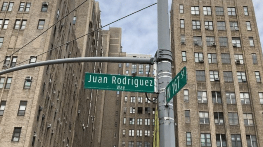 Um trecho da avenida Broadway entre as ruas 159 e 218 foi nomeada em homenagem a Juan Rodríguez - BBC MUNDO