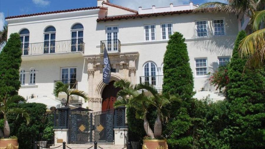 Fachada do hotel Villa Casa Casuarina, antiga mansão Versace em Miami Beach - Reprodução