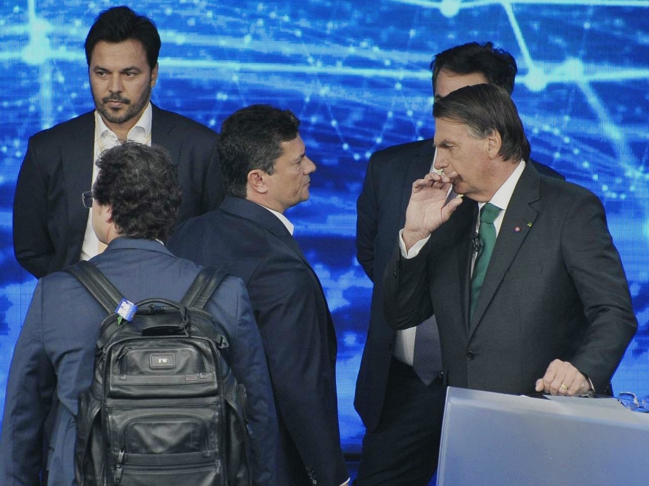 Moro no papel de padre Kelmon escracha a armação de 2018 para prender Lula 