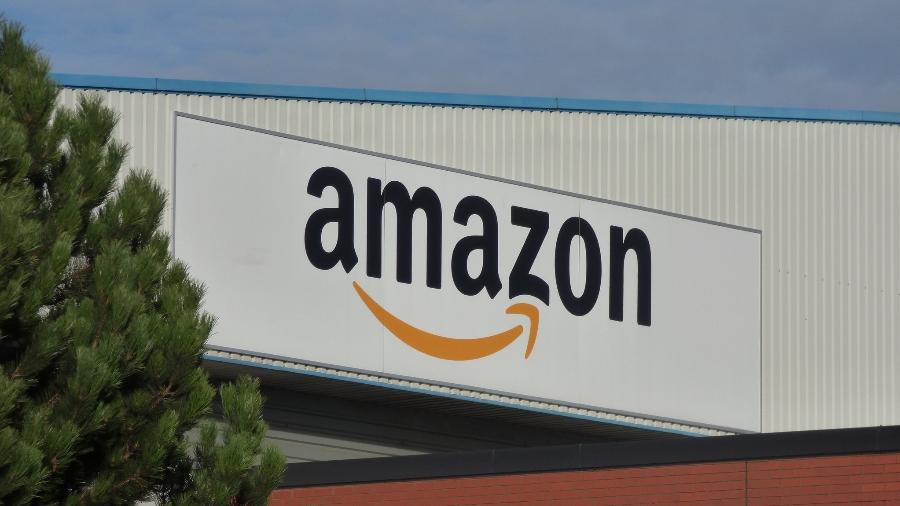 Amazon anunciou que fará uma nova rodada de demissões em 2023 após o plano de desligar 10 mil funcionários de cargos corporativos, tecnologia, varejo e recursos humanos - Elliott Brown/Creative Commonns