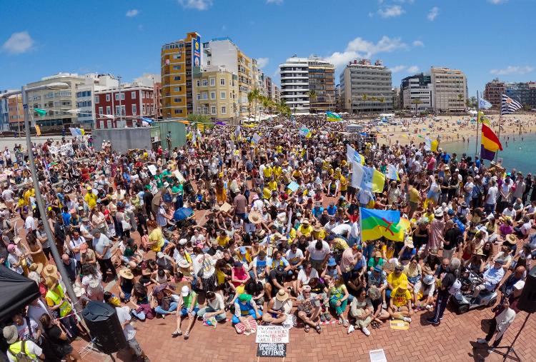 Moradores pedem mudança no modelo de turismo nas Ilhas Canárias, em Las Palmas de Gran Canaria, Espanha, em 18 de maio de 2025 Moradores pedem mudança no modelo de turismo nas Ilhas Canárias, em Las Palmas de Gran Canaria, Espanha, em 18 de maio de 2025