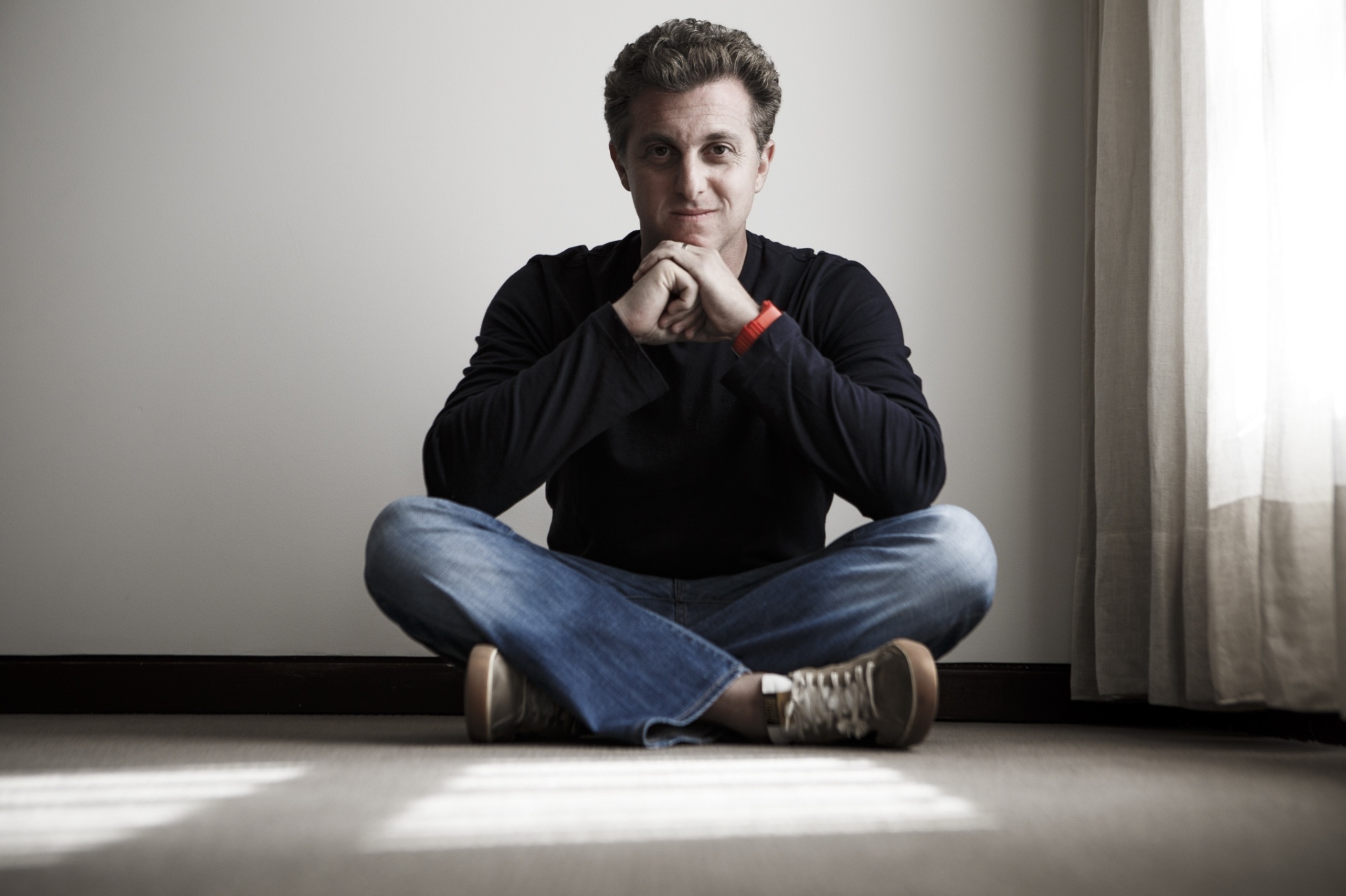 19.mar.2014 - Luciano Huck voltou ao cenário político, apesar de ter negado que disputaria a presidência da República - Adriano Vizoni/Folhapress