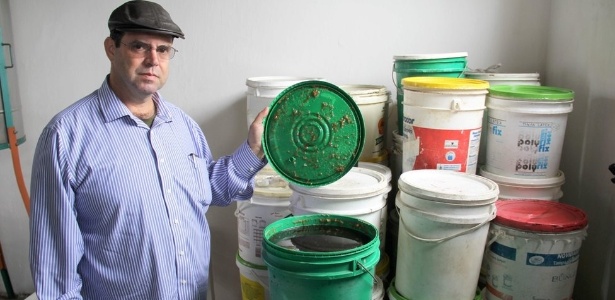 O apicultor Luiz Jordans Ramalho Alves faz etanol caseiro a partir do mel - Mário Bittencourt