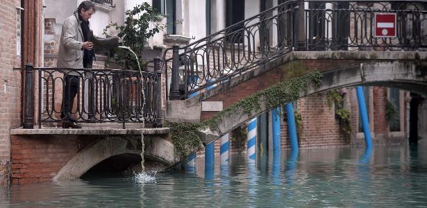 Maré deve baixar | Veneza volta a sofrer com inundações em pontos históricos