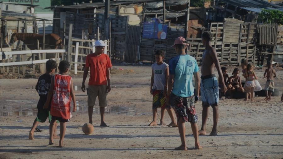 Fim de auxílio emergencial marca aumento das dificuldades de moradores pobres de Maceió - Beto Macário/UOL