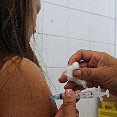 Em três meses, quase metade da população foi vacinada contra H1N1 em 2010 - ABR