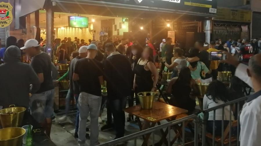 06.jun.2021 - Comitê de Fiscalização encerra festa com mais de 300 pessoas na zona leste de São Paulo - Polícia Civil