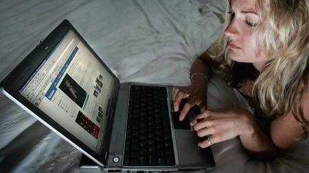 facebook - CHRIS JACKSON/GETTY IMAGES - CHRIS JACKSON/GETTY IMAGES