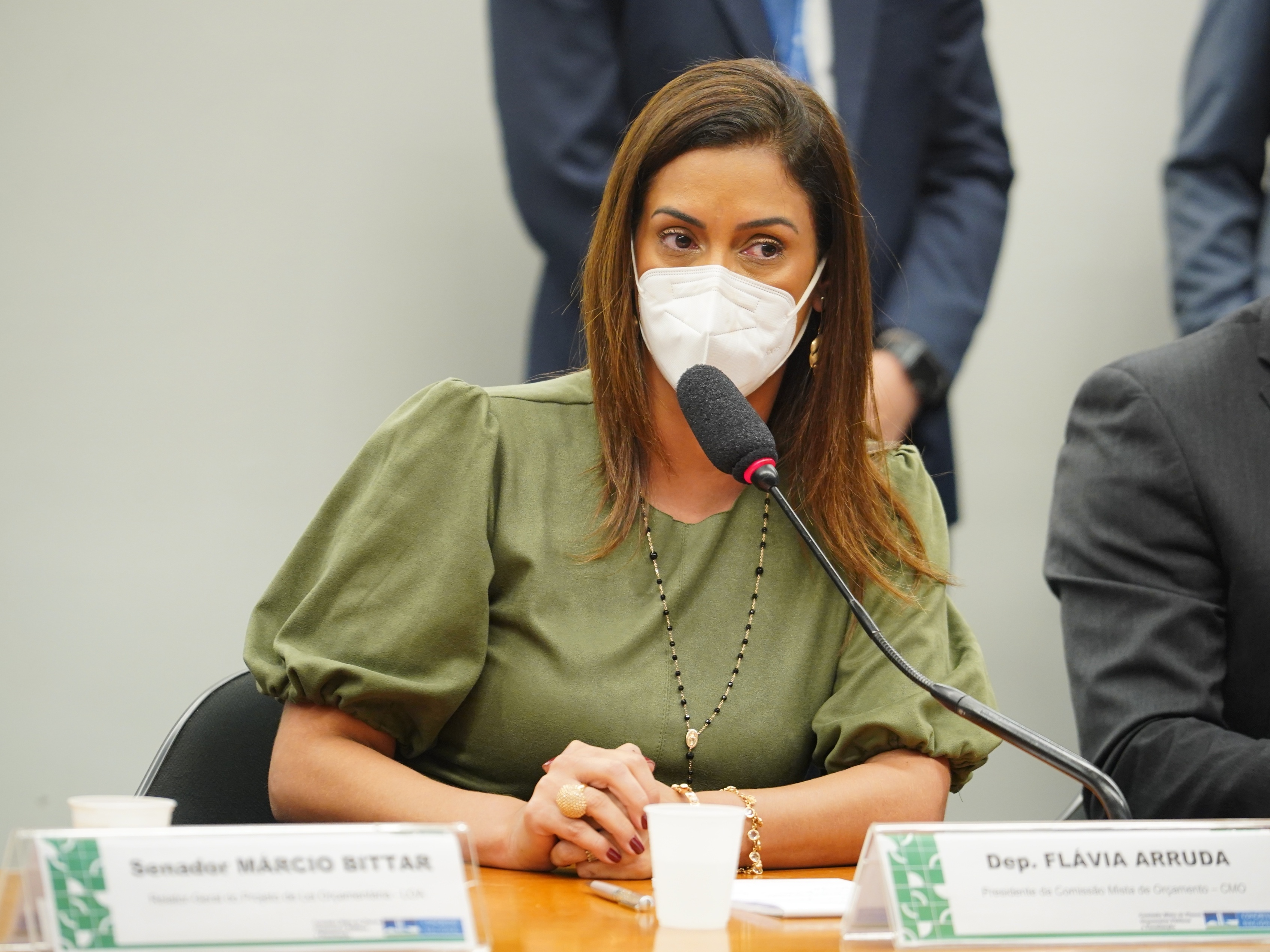 País ficará sem 8 ministros em novembro, por férias, licença e ida à COP26