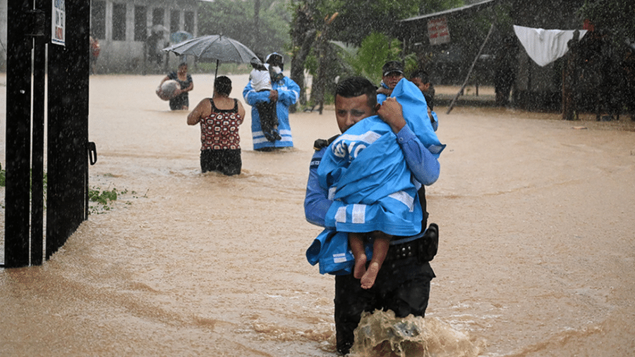 Inundações, furacões e secas estão se tornando mais frequentes e intensos com as mudanças climáticas - Getty Images