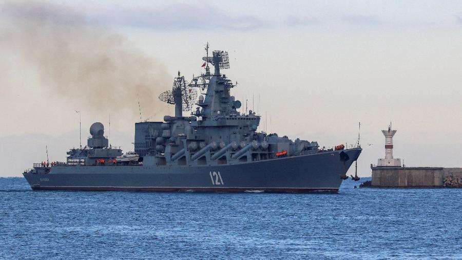 O navio mais importante da frota russa no Mar Negro, o cruzador de mísseis Moskva -  REUTERS/Alexey Pavlishak