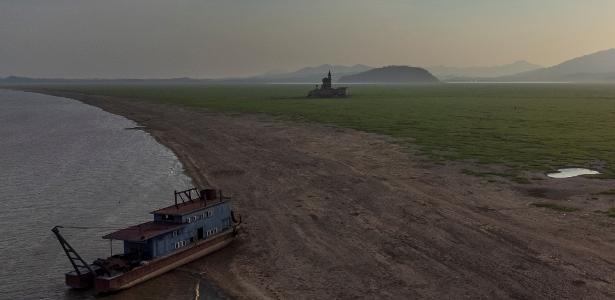 Rio seco em Lushan, província de Jiangxi, na China: país enfrenta uma das mais graves secas da história