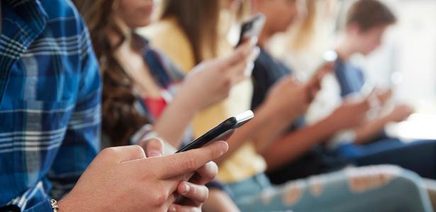 Banir adolescentes de redes sociais, como fez Austrália, é eficaz?