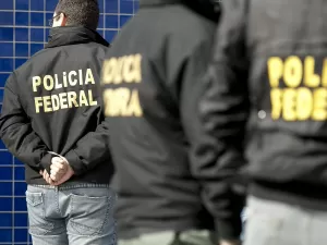 PF faz buscas na casa de sobrinho de Bolsonaro; 5 são alvos de prisão 