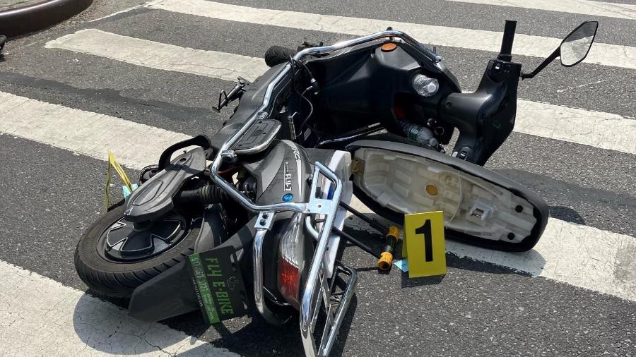 Autor de disparos usou scooter sem placa para se locomover entre locais dos tiroteios - Divulgação/Departamento de Polícia de Nova York