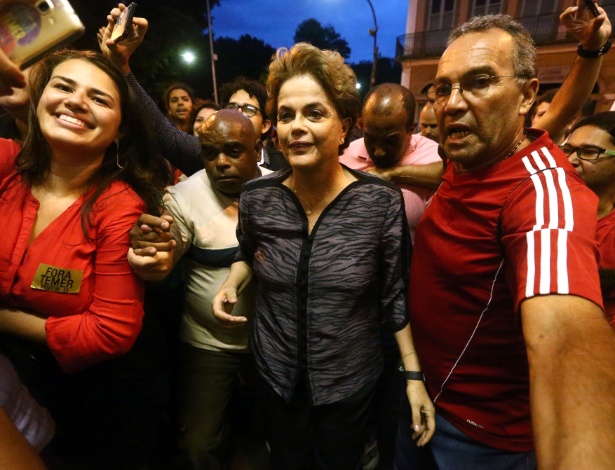 Ex-presidente Dilma Rousseff participa do Ato Nacional contra a Desconstrução do Estado Democrático de Direito - Fábio Motta/Estadão Conteúdo