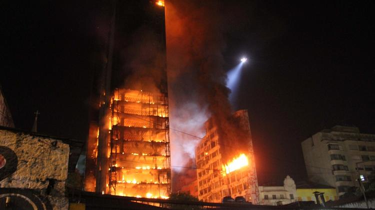 Em 2018, prédio ocupado desabou no largo do Paissandú, centro de São Paulo, após incêndio Em 2018, prédio ocupado desabou no largo do Paissandú, centro de São Paulo, após incêndio