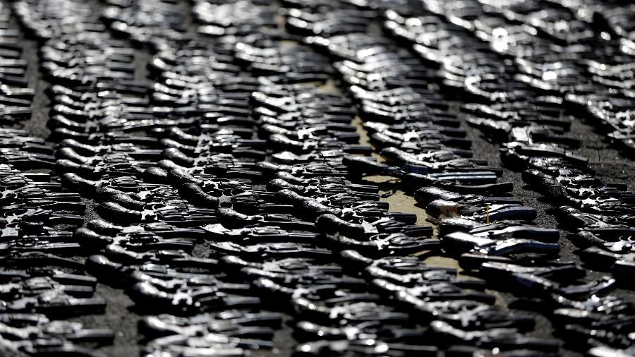 Folhapress - Artes - Número de armas desviadas do Exército