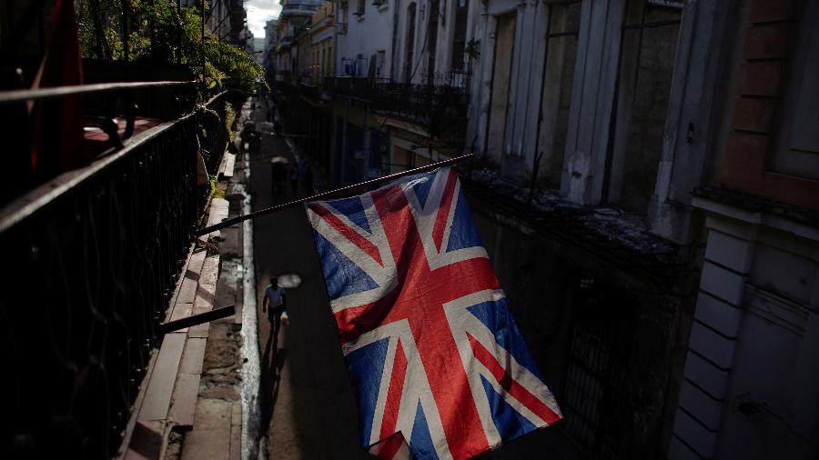 Bandeira do Reino Unido exposta em um restaurante no centro de Havana - ALEXANDRE MENEGHINI/REUTERS