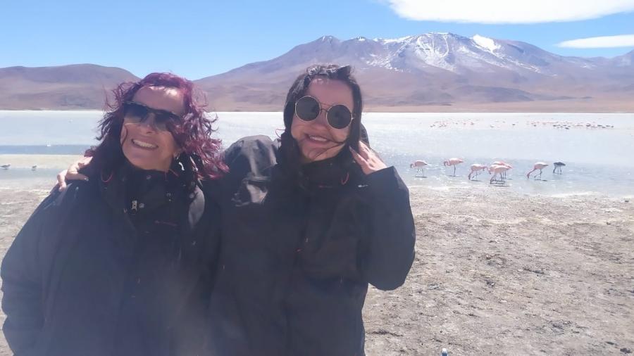 Danielly Paola Leite Lopes e a mãe Luzia Fátima Leite Silva no Salar de Uyuni  - Arquivo Pessoal