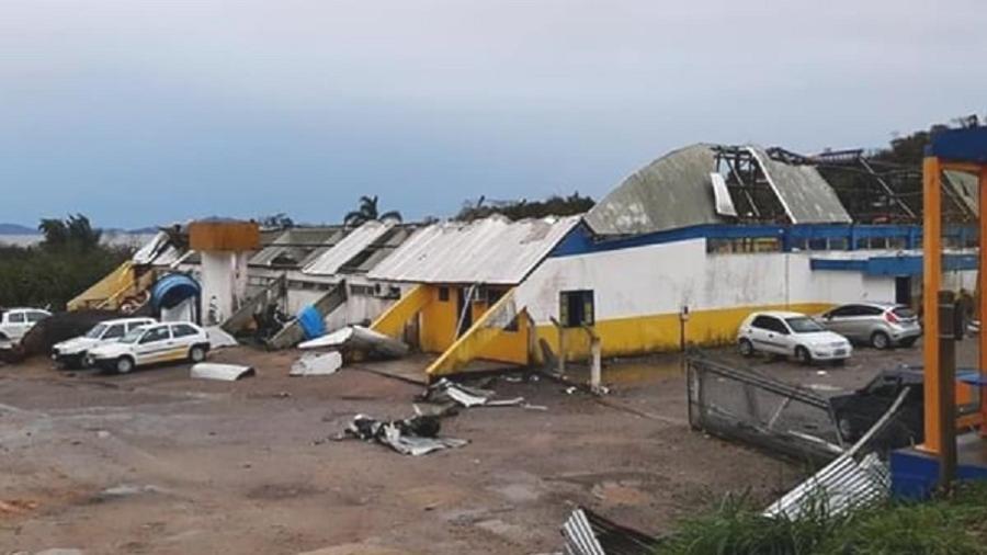 Ginásio após passagem do ciclone bomba em SC; "Nunca tinha visto nada igual", disse o prefeito - Juliano Duarte Campos/Arquivo pessoal