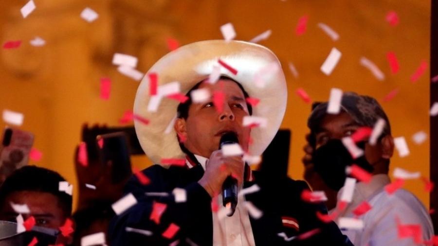 Castillo venceu eleição peruana com 50,125% dos votos - EPA