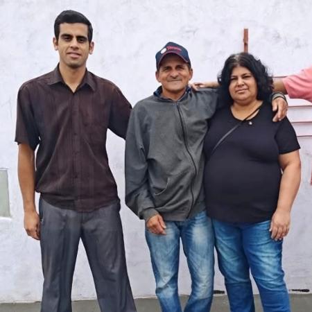 Rafael Barlete com os pais, João Paulo Rodrigues e Odete Barlete Rodrigues Rafael Barlete com os pais, João Paulo Rodrigues e Odete Barlete Rodrigues