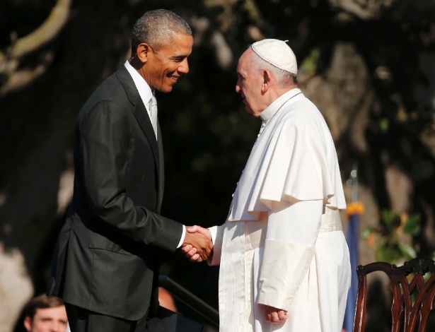 Francisco é recebido pelo presidente dos EUA, Barack Obama, na Casa Branca - Jonathan Ernst/Reuters