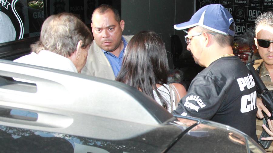 João de Deus chega à delegacia em Goiânia após ser preso - SEBASTIÃO NOGUEIRA/ESTADÃO CONTEÚDO