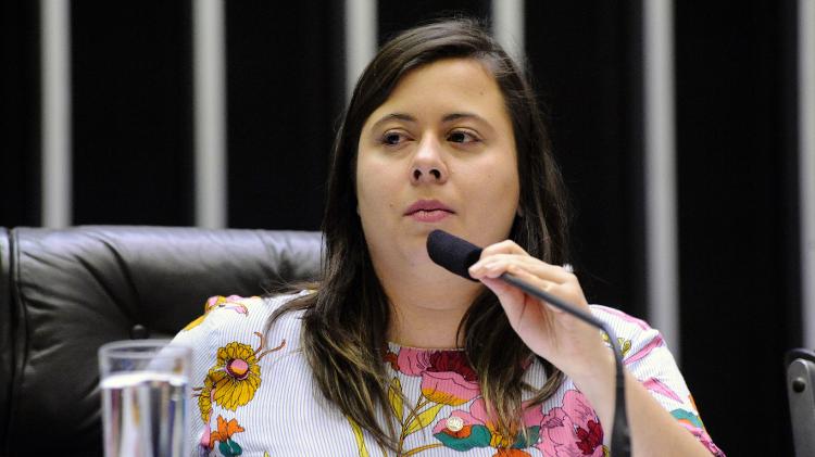 Relatora do projeto de anistia, Sâmia Bomfim é contra perdoar responsáveis pelo 8 de Janeiro