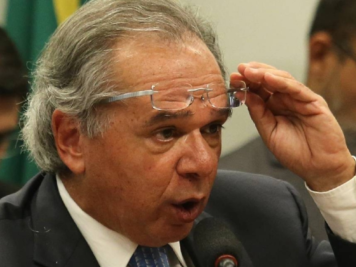 'Tirar o pó' da reforma administrativa é a nova aposta do ministro Paulo Guedes