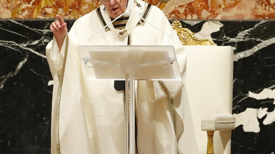 Papa Francisco adotou uma postura mais liberal sobre a homossexualidade - REMO CASILLI/AFP