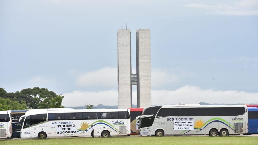 Ônibus fazem protesto Esplanada contra "apagão rodoviário" - Telmo Ximenes/Divulgação/Abrafrec