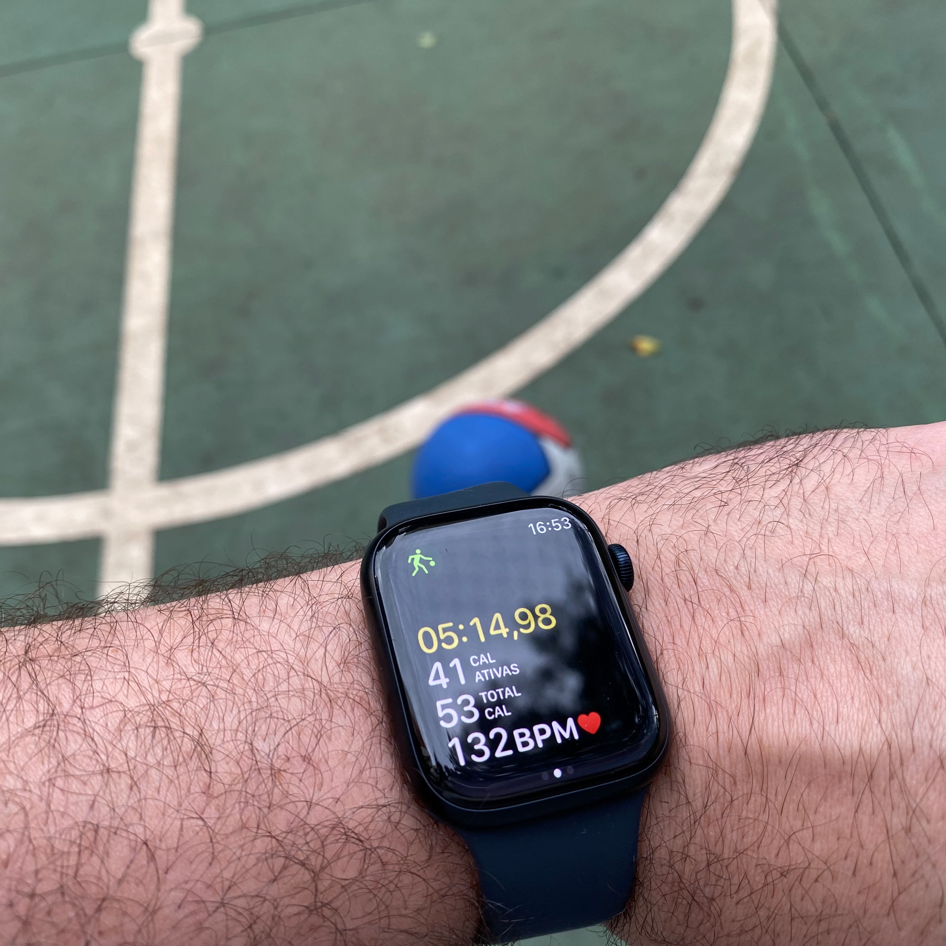 Apple Watch 8 é ótimo 'médico' e personal trainer, mas tem grandes