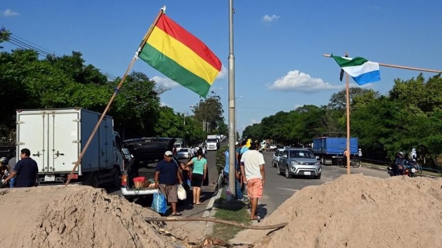 Organizações que apoiam o governo boliviano dão suporte à suspensão de exportação de certos alimentos em Santa Cruz, após greve de oposição ameaçar desabastecimento - AIZAR RALDES/AFP