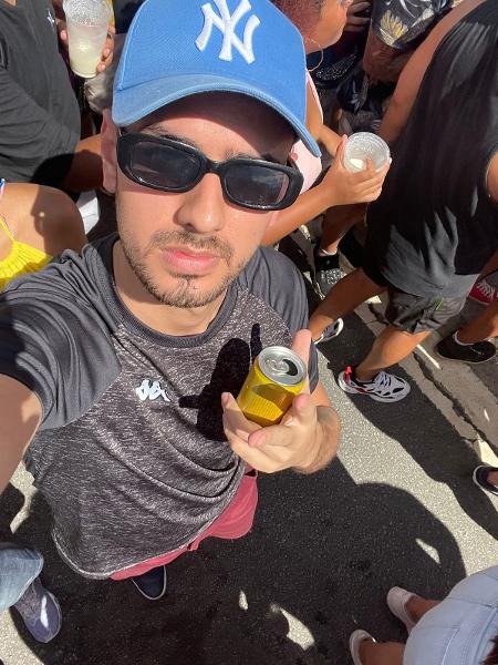 Gustavo, de São Paulo, foi para o bloco com a meta de beijar 10 pessoas - Arquivo Pessoal