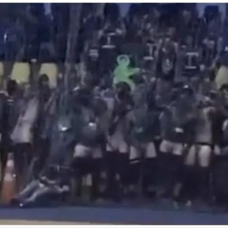 Os alunos de medicina da Unisa se masturbaram coletivamente durante uma partida de vôlei feminino em SP